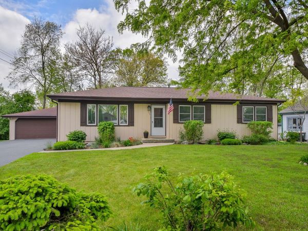 7604 Eleanor Place, Willowbrook, IL 60527