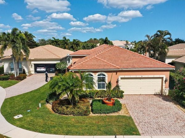 127 Casa Grande Ct, Palm Beach Gardens, FL 33418