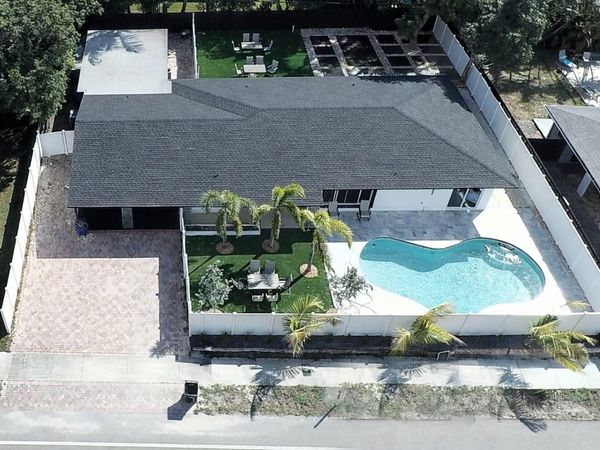 2716 Middle River Dr, Fort Lauderdale, FL 33306