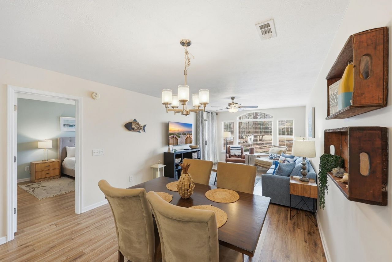 616 Pinehurst Ln. Photo 13