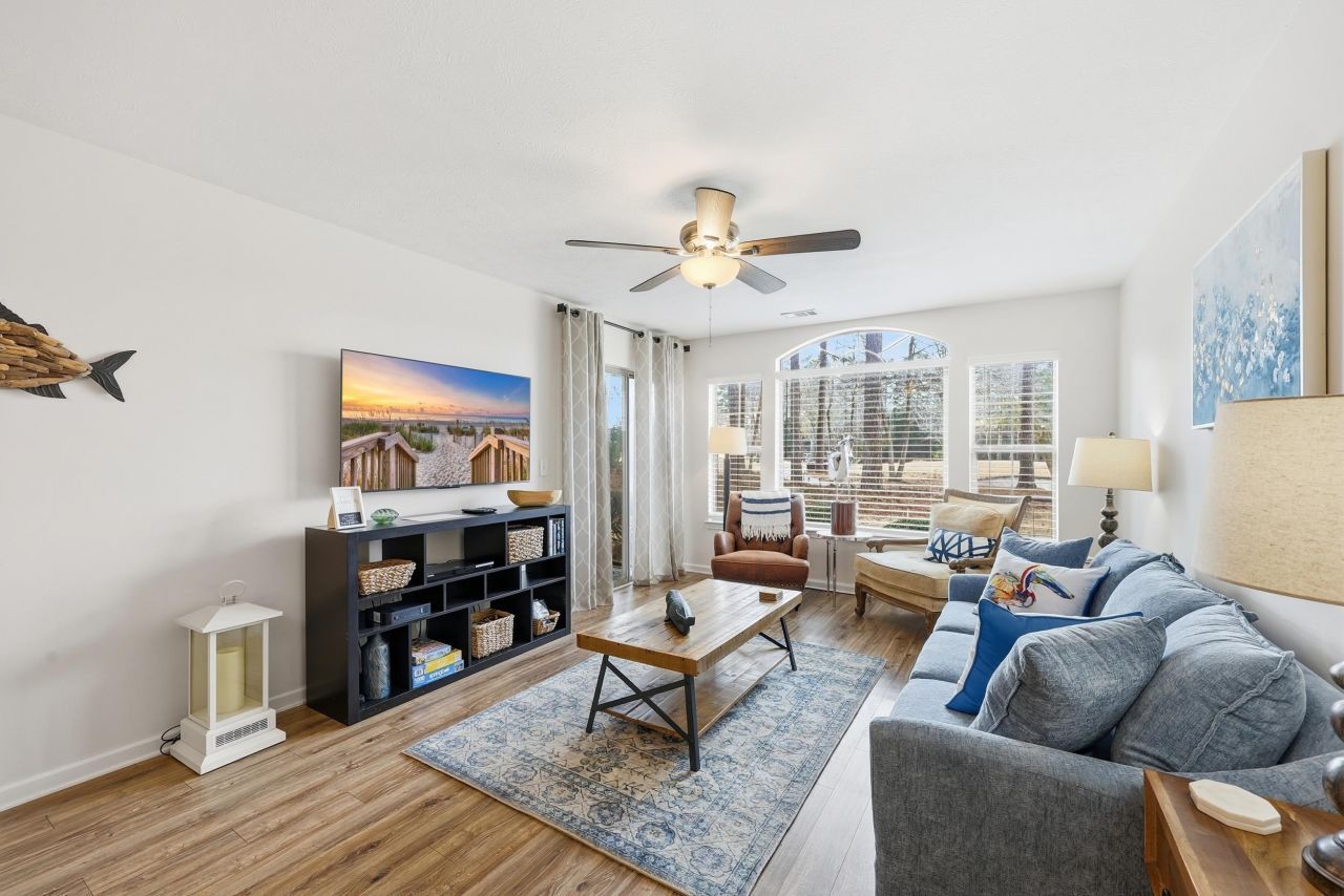 616 Pinehurst Ln. Photo 14