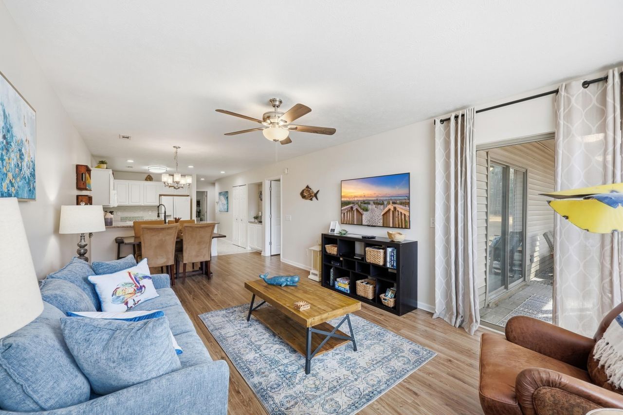 616 Pinehurst Ln. Photo 17