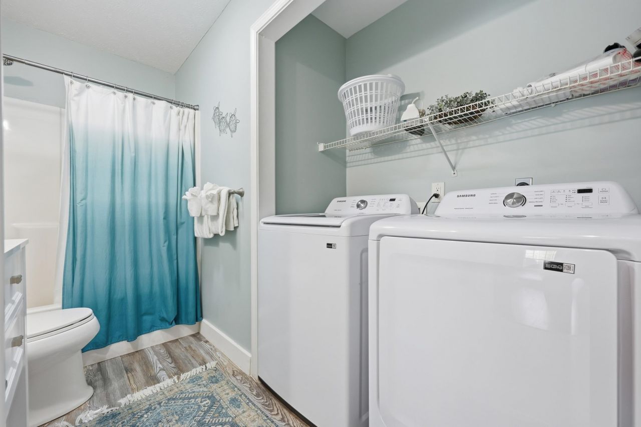 616 Pinehurst Ln. Photo 23