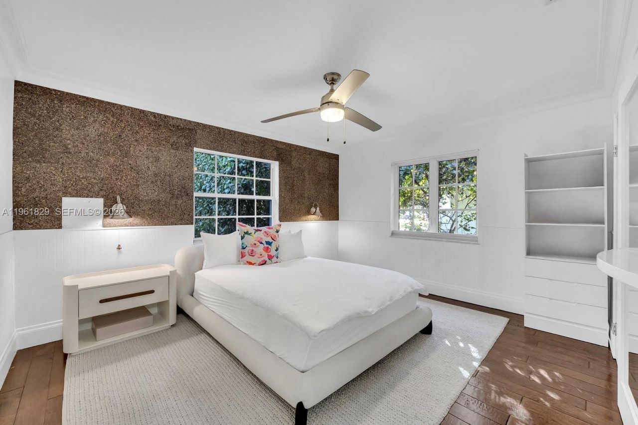 1161 Sunset Dr, Coral Gables, FL 33143 Photo