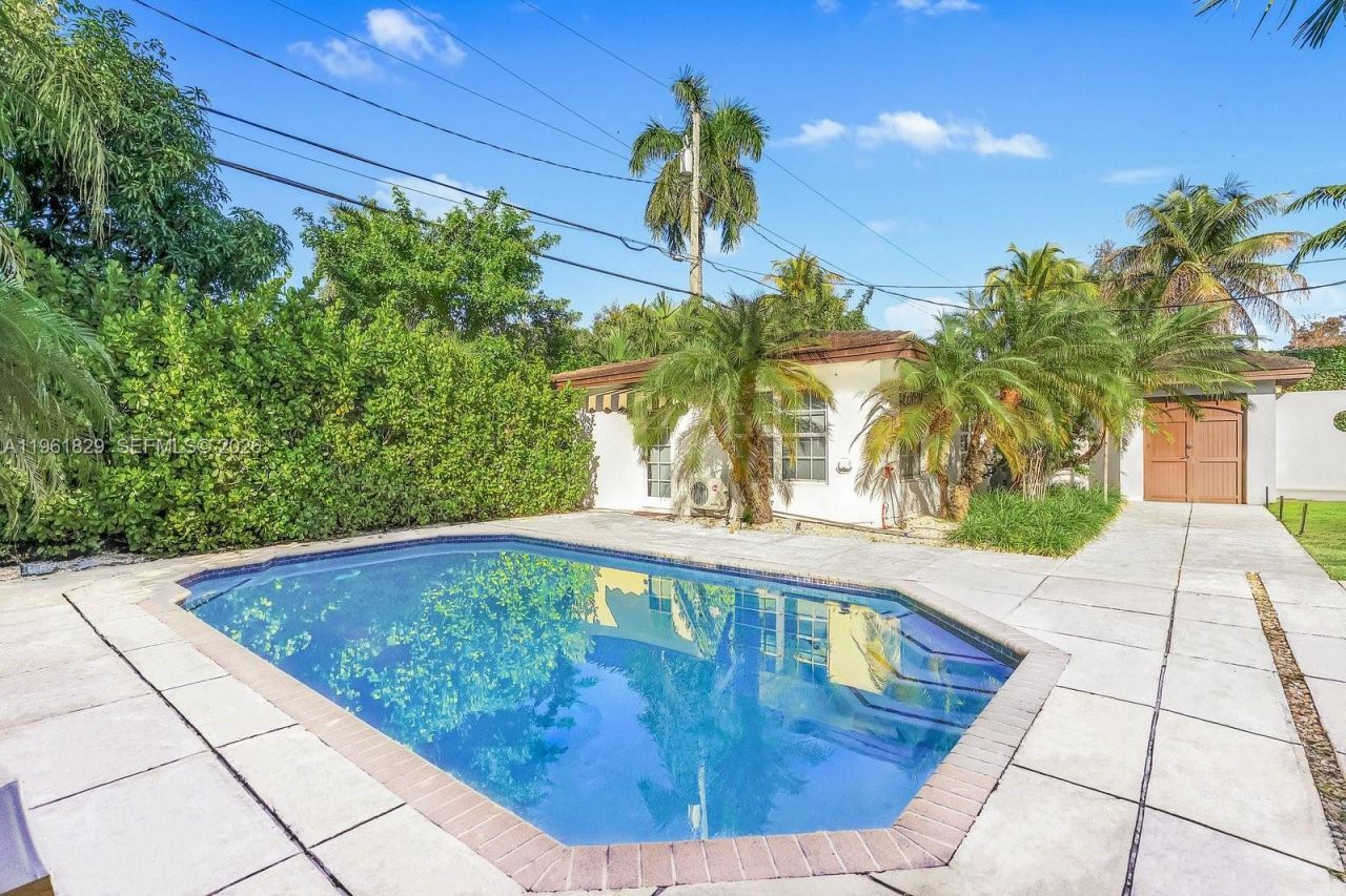 1161 Sunset Dr, Coral Gables, FL 33143 Photo