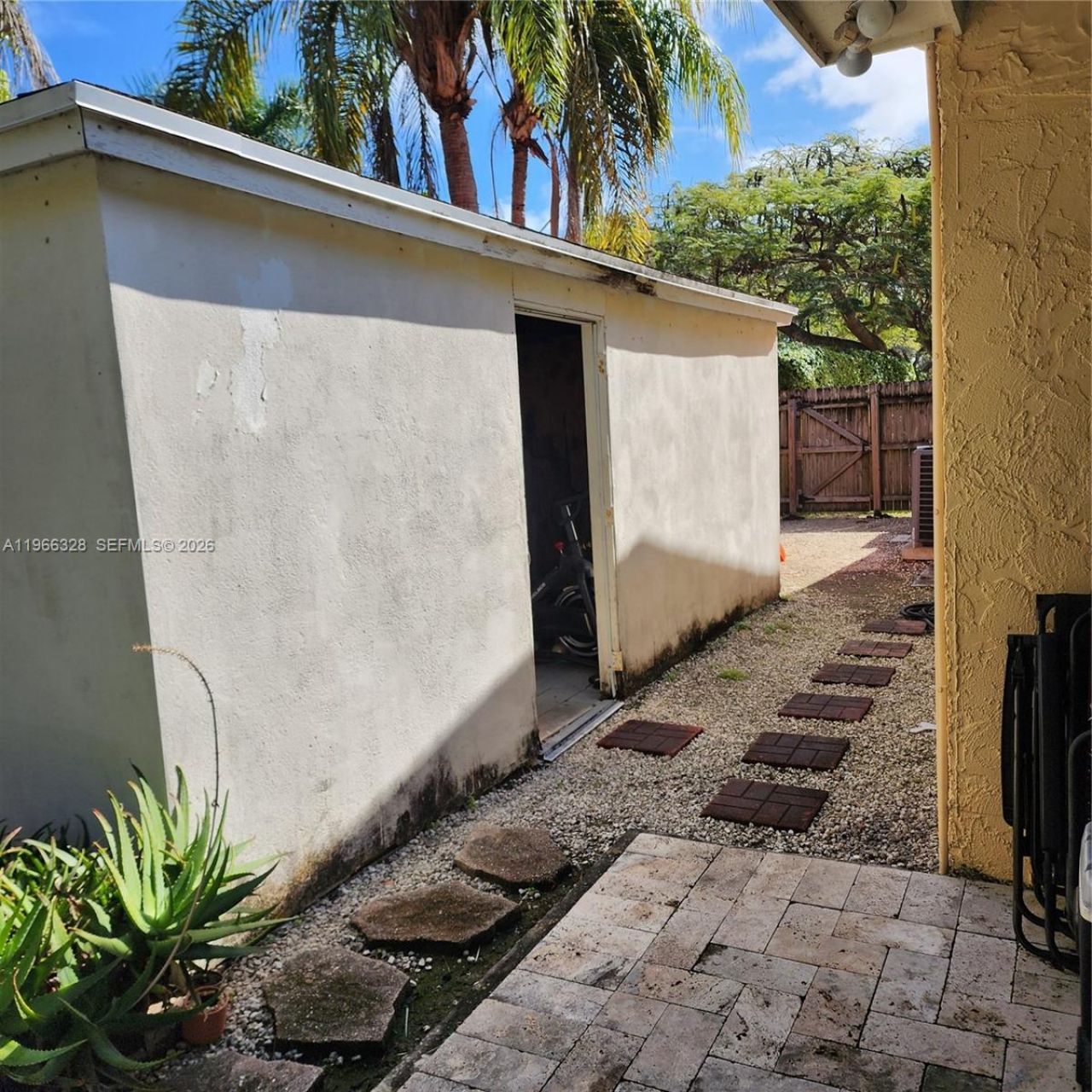 19810 SW 83rd Ave, Cutler Bay, FL 33189 Photo