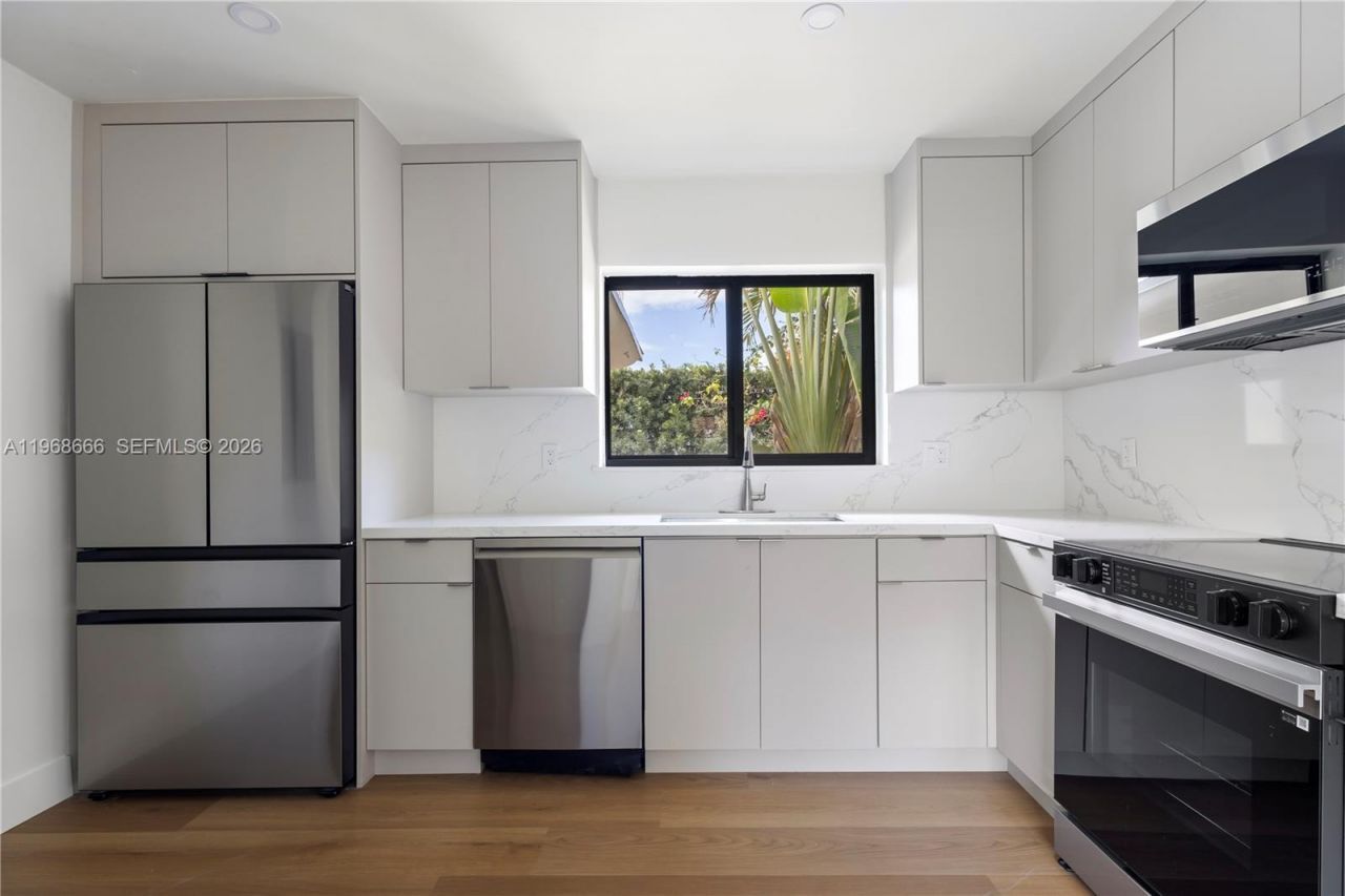 1618 SW 18th St, Unit 1, Miami, FL 33145 Photo