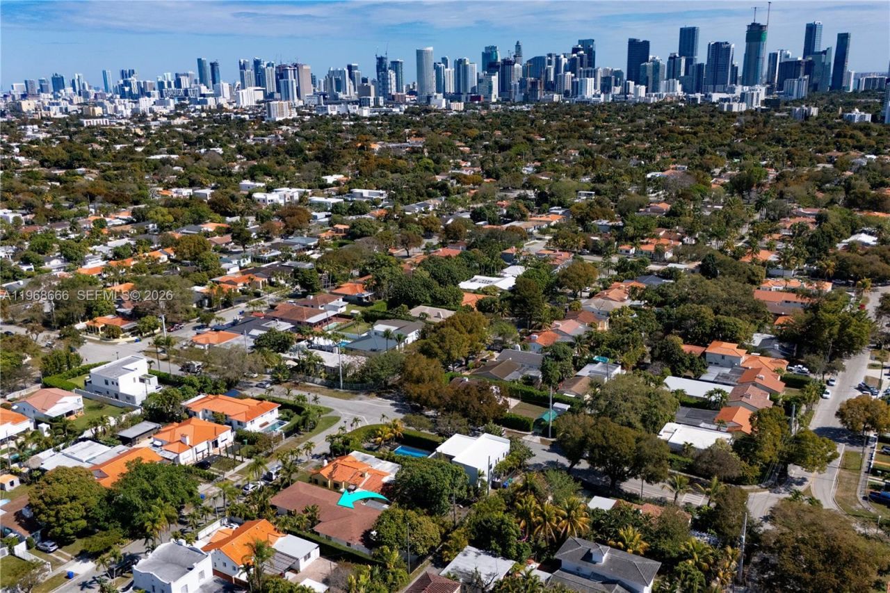 1618 SW 18th St, Unit 1, Miami, FL 33145 Photo