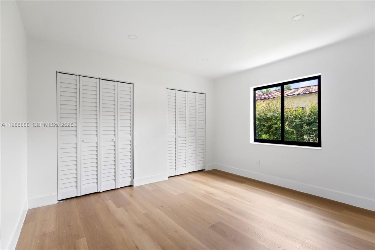 1618 SW 18th St, Unit 1, Miami, FL 33145 Photo