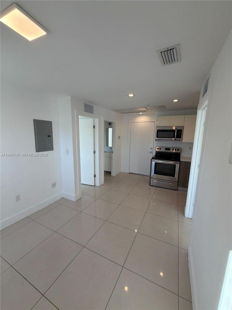 829 SW 18th Ave, Unit 311, Miami, FL 33135 Photo