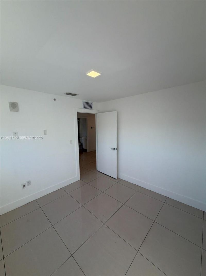 829 SW 18th Ave, Unit 311, Miami, FL 33135 Photo