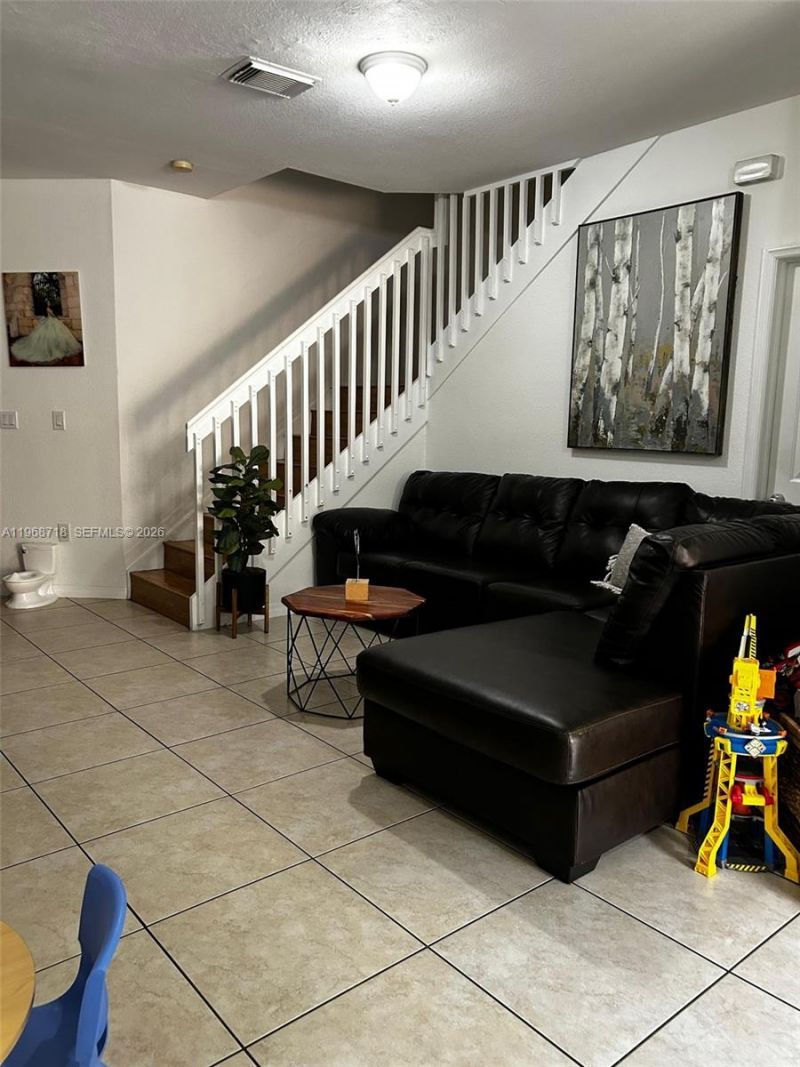 10775 NW 83rd Ter , Unit 2-28, Doral, FL 33178 Photo