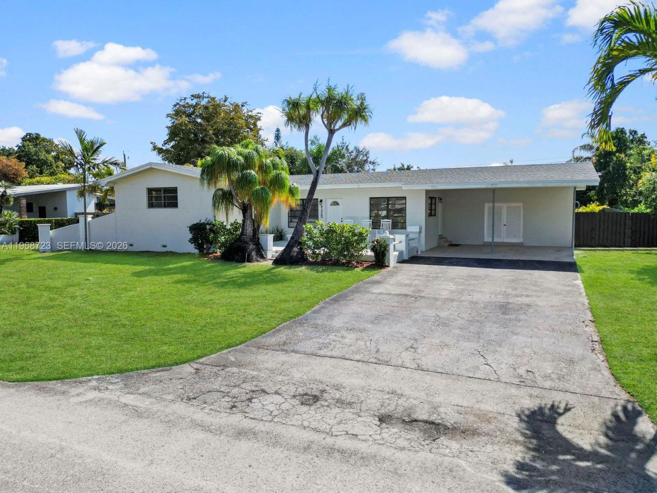 9320 SW 125th Ter, Miami, FL 33176 Photo