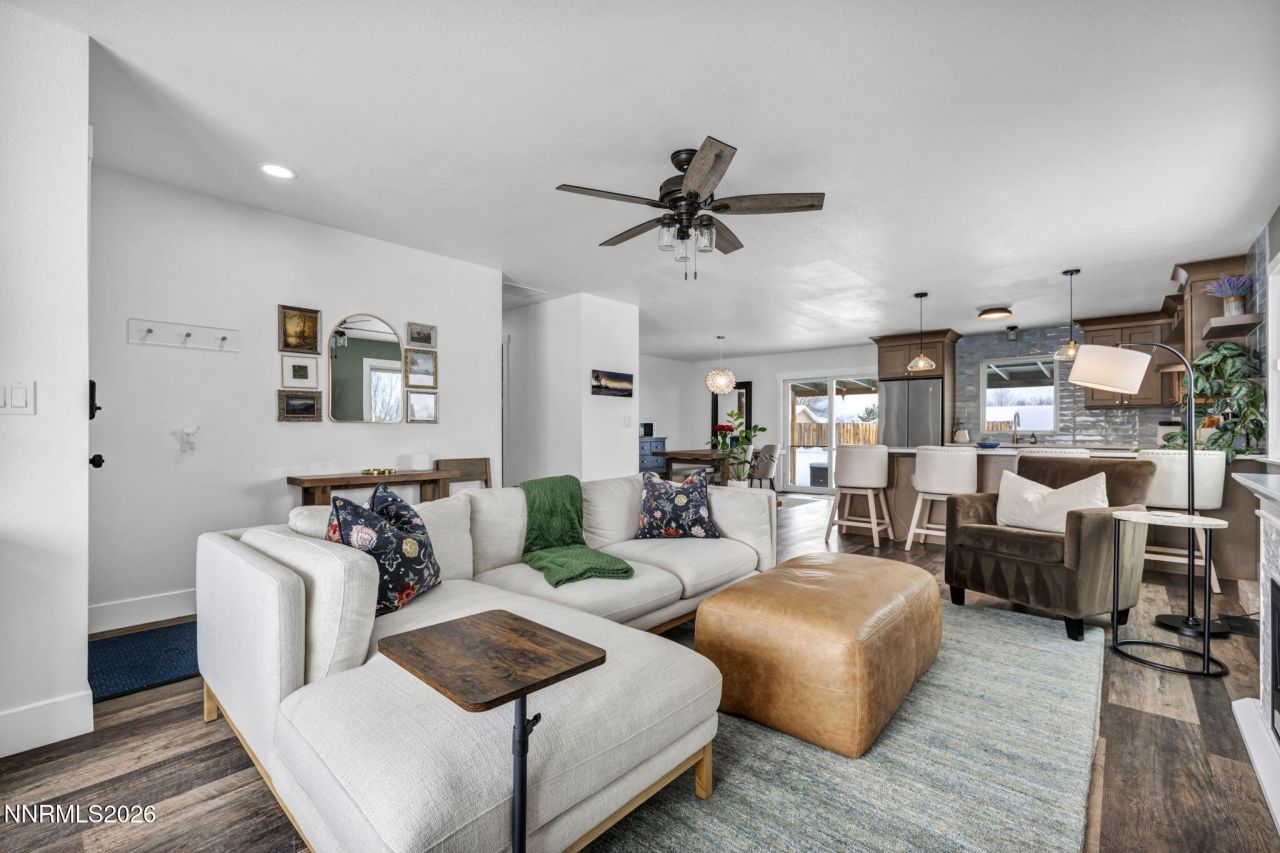 1325 Mary Jo Drive, Gardnerville, NV 89460 Photo