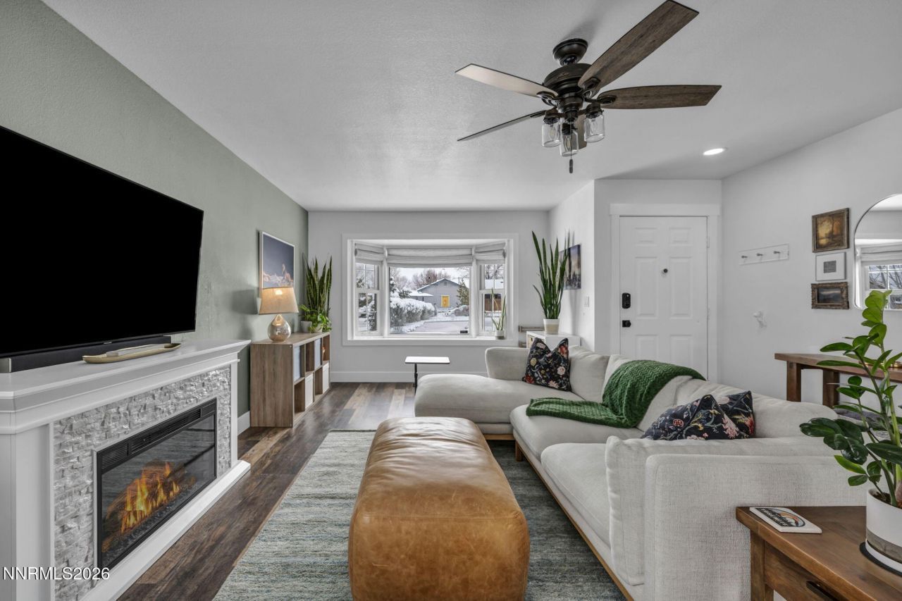 1325 Mary Jo Drive, Gardnerville, NV 89460 Photo