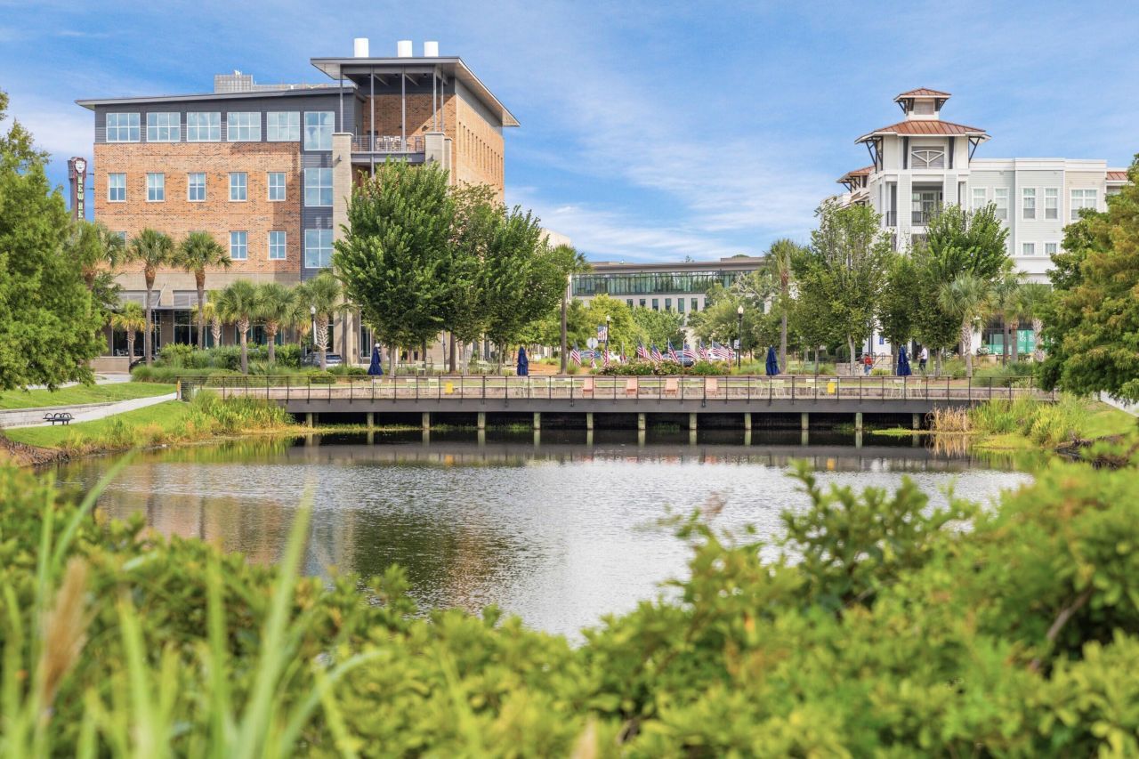 1077 Ship Builder Street Photo 36