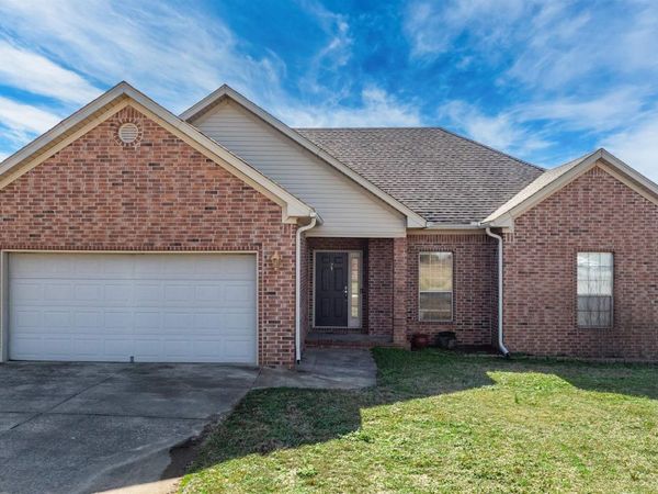 2 Lilley Cv, Greenbrier, AR 72058