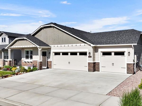 1725 S Donwood St, Greenacres, WA 99037