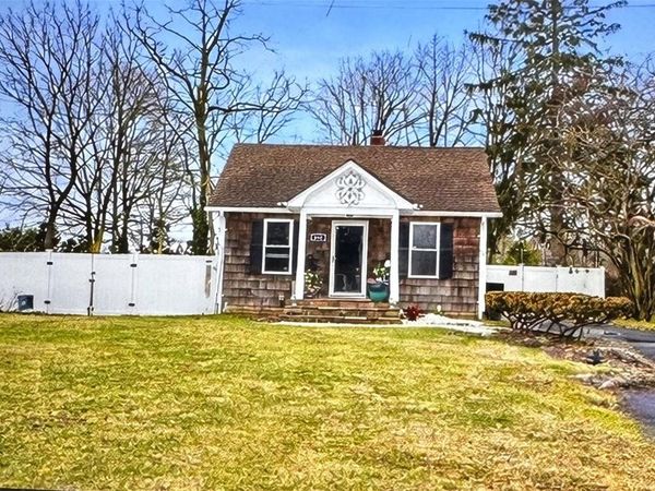 East Patchogue, NY 11772