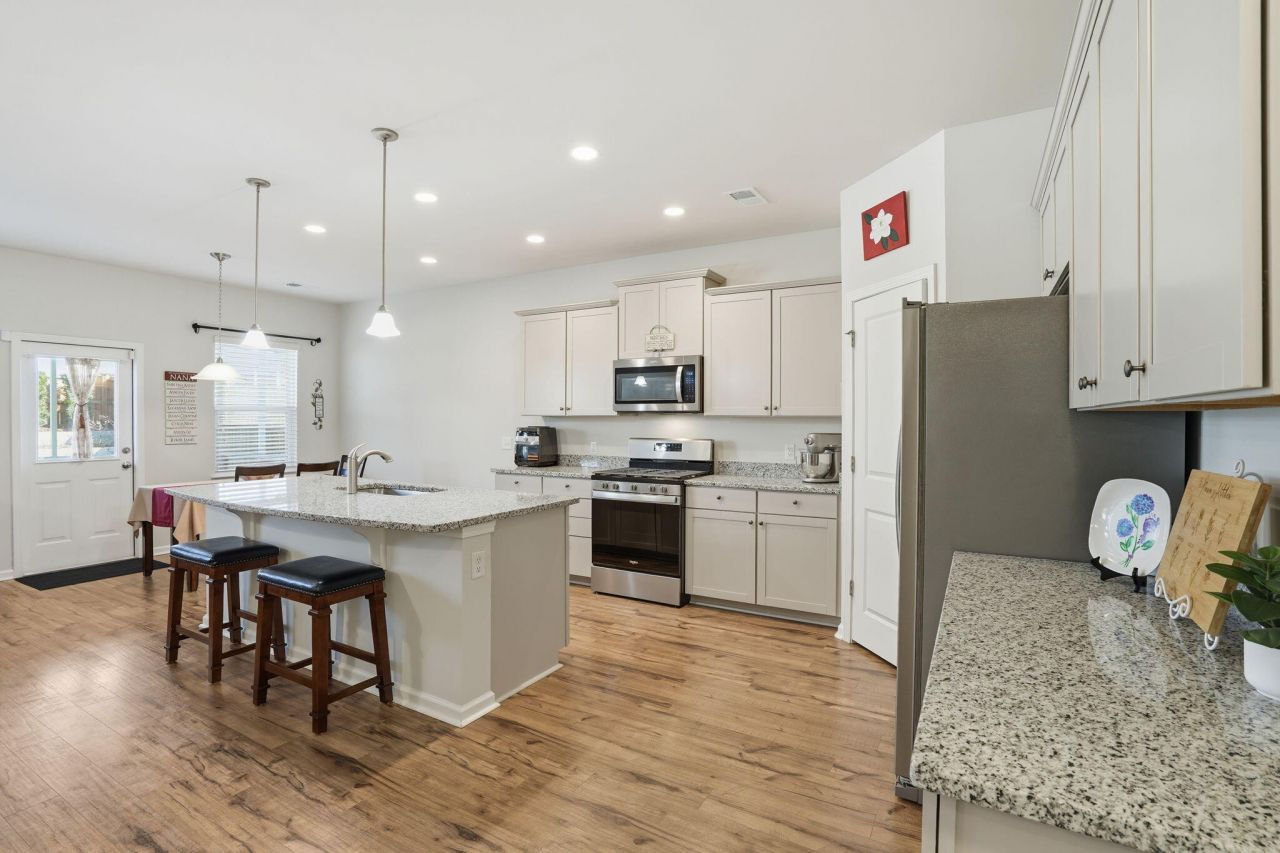 129 Ancestry Lane Photo 10