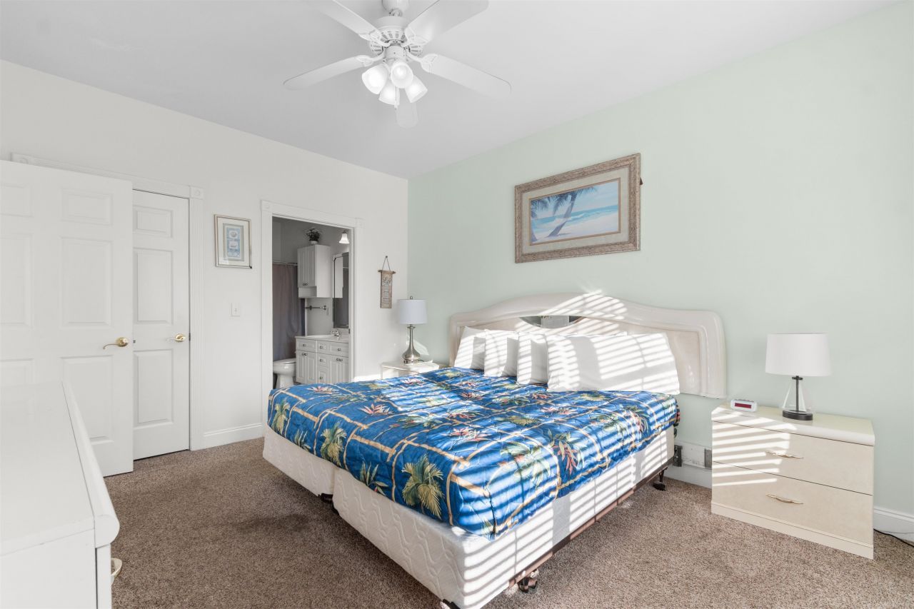 4890 Luster Leaf Circle Photo 23