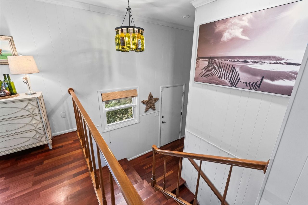 500 Roller Coaster Ln. Photo 10