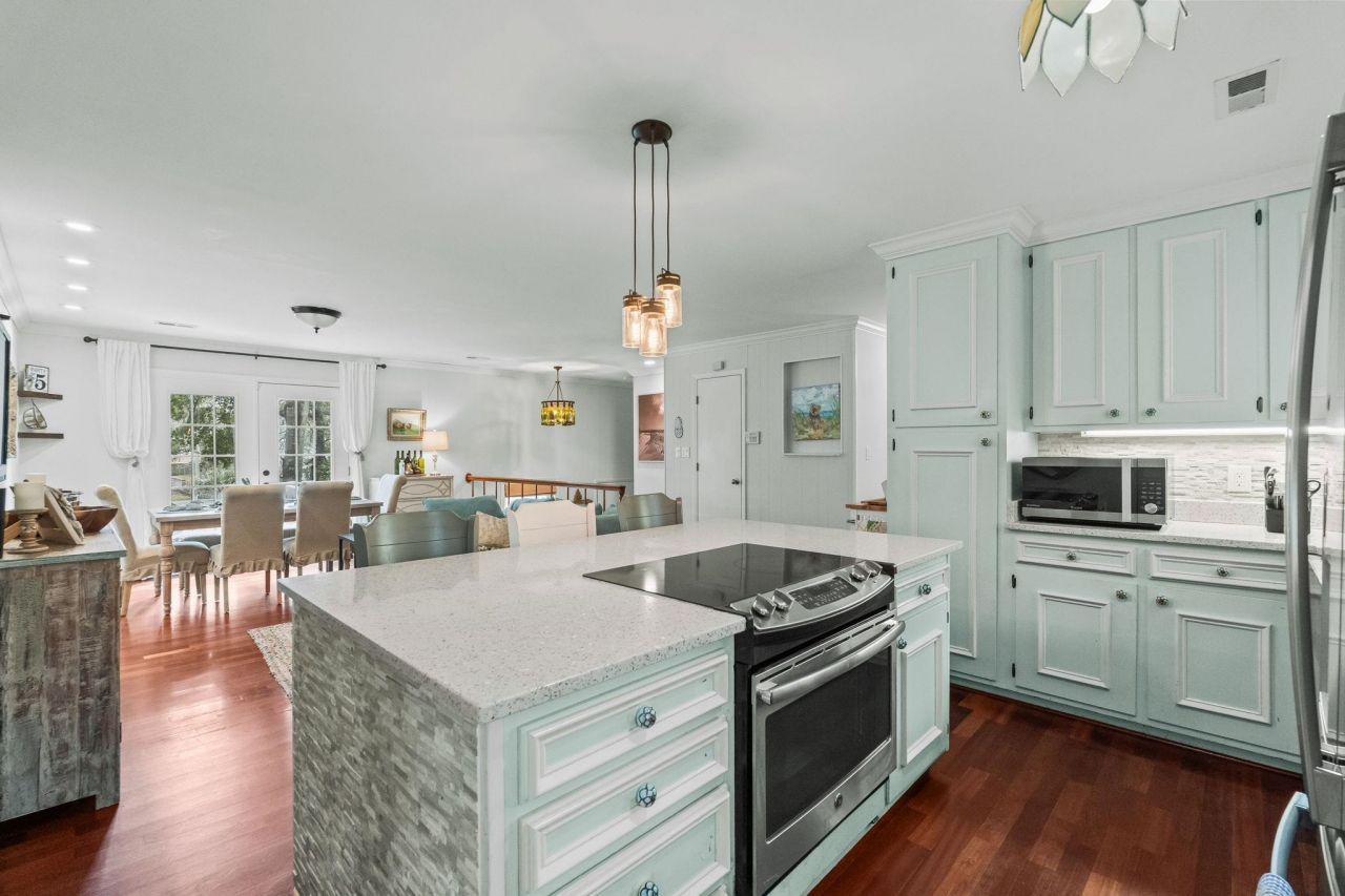 500 Roller Coaster Ln. Photo 18