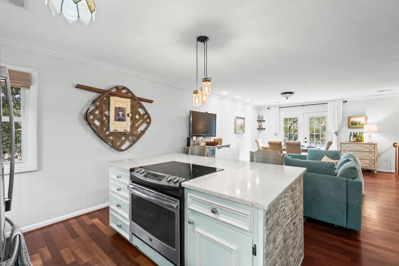 500 Roller Coaster Ln. Photo 23