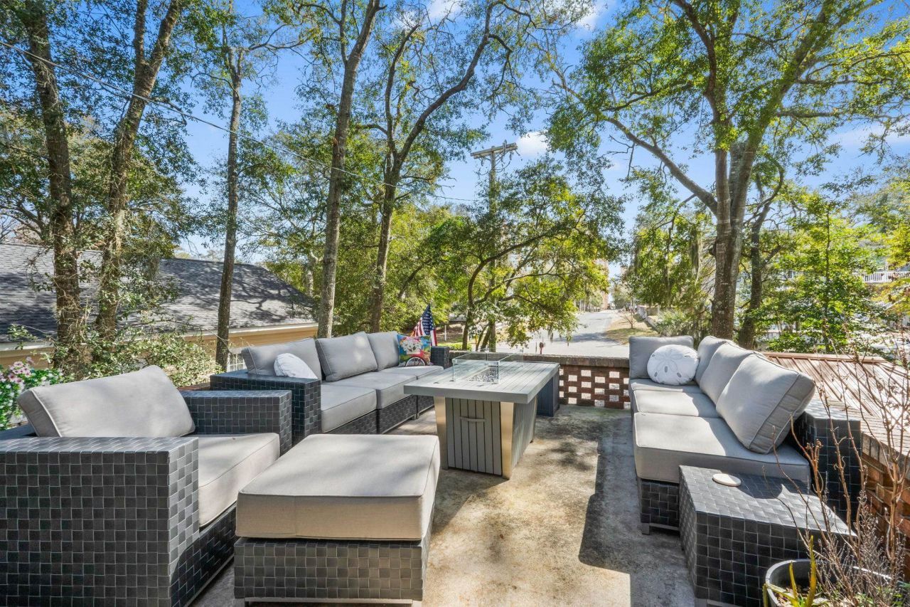 500 Roller Coaster Ln. Photo 28