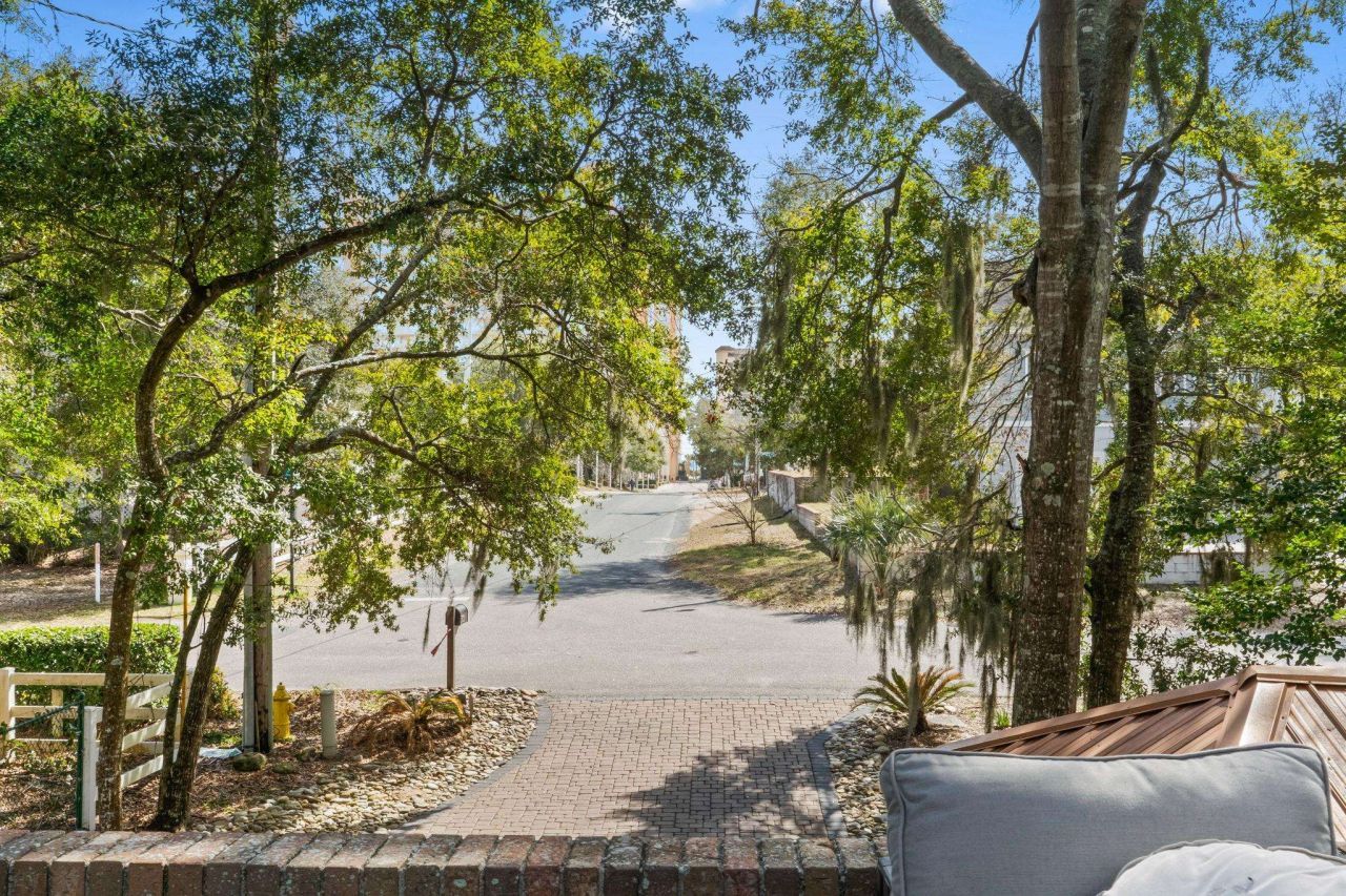 500 Roller Coaster Ln. Photo 30