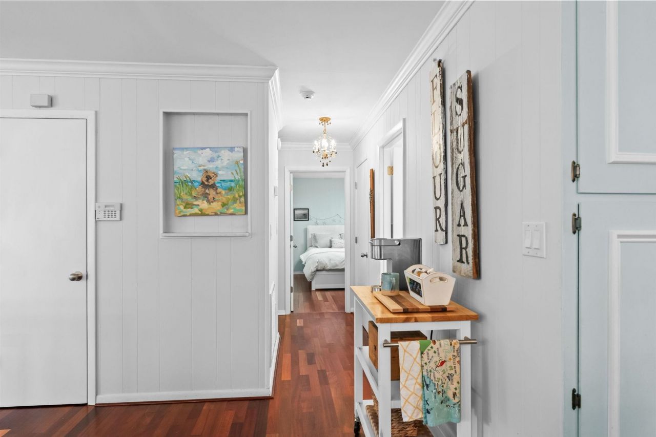 500 Roller Coaster Ln. Photo 31