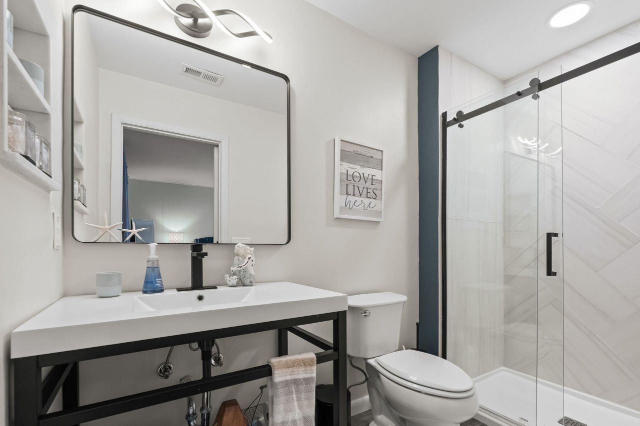 500 Roller Coaster Ln. Photo 34