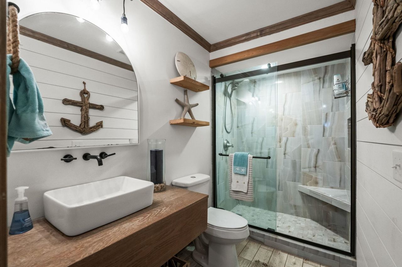 500 Roller Coaster Ln. Photo 48