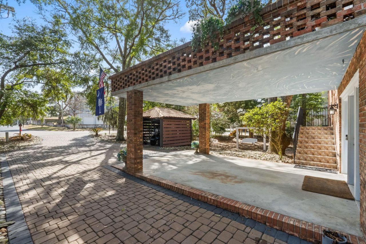 500 Roller Coaster Ln. Photo 6