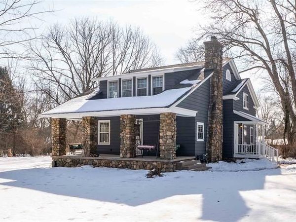 650 Wattles Road, Bloomfield Hills, MI 48304