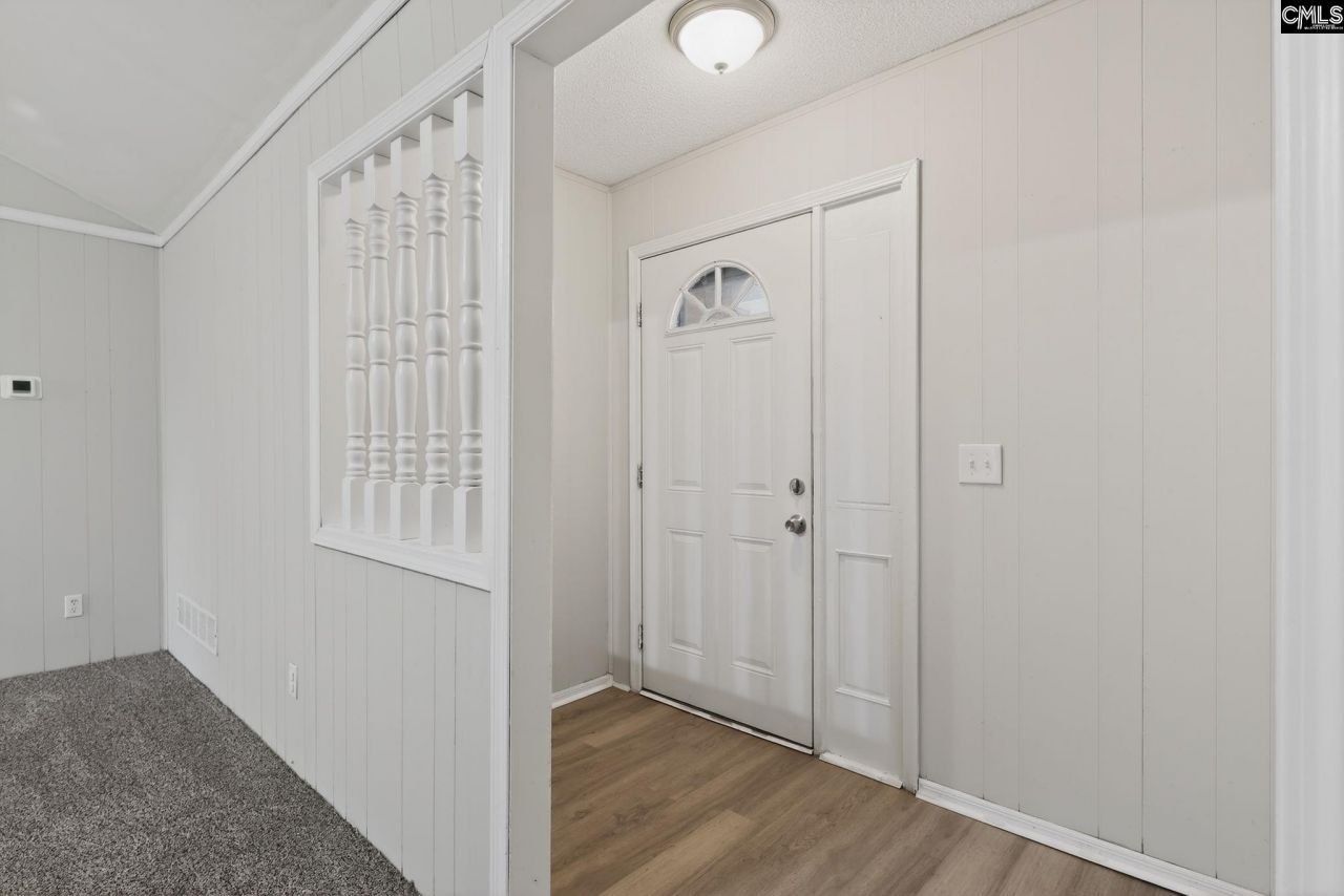 605 Chilhowie Road  Photo 4