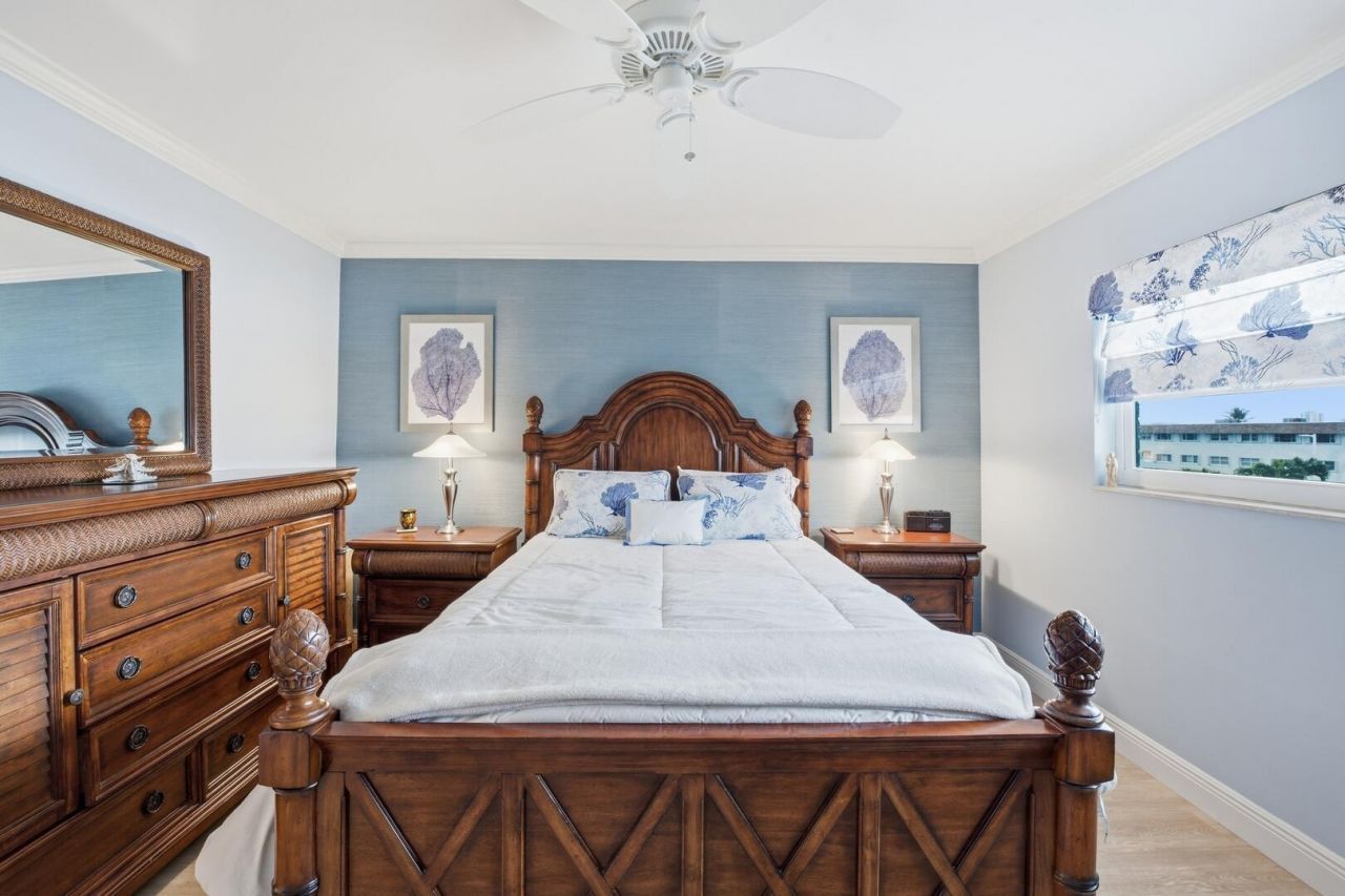 111 Shore Court, Unit 305-c, North Palm Beach, FL 33408 Photo