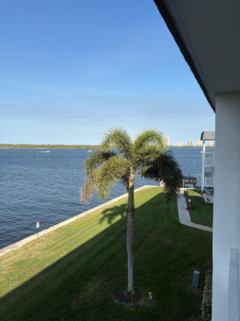 111 Shore Court, Unit 305-C, North Palm Beach, FL 33408 Photo