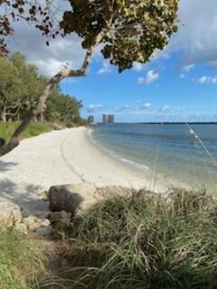 111 Shore Court, Unit 305-c, North Palm Beach, FL 33408 Photo