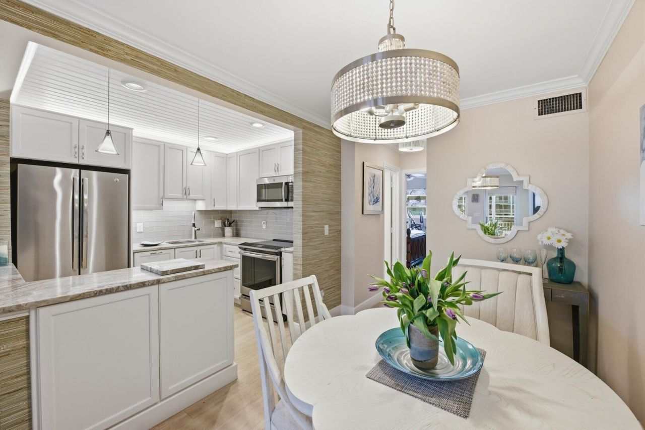 111 Shore Court, Unit 305-c, North Palm Beach, FL 33408 Photo