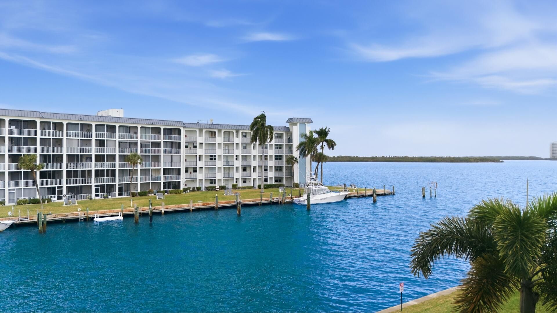 111 Shore Court, Unit 305-C, North Palm Beach, FL 33408 Photo