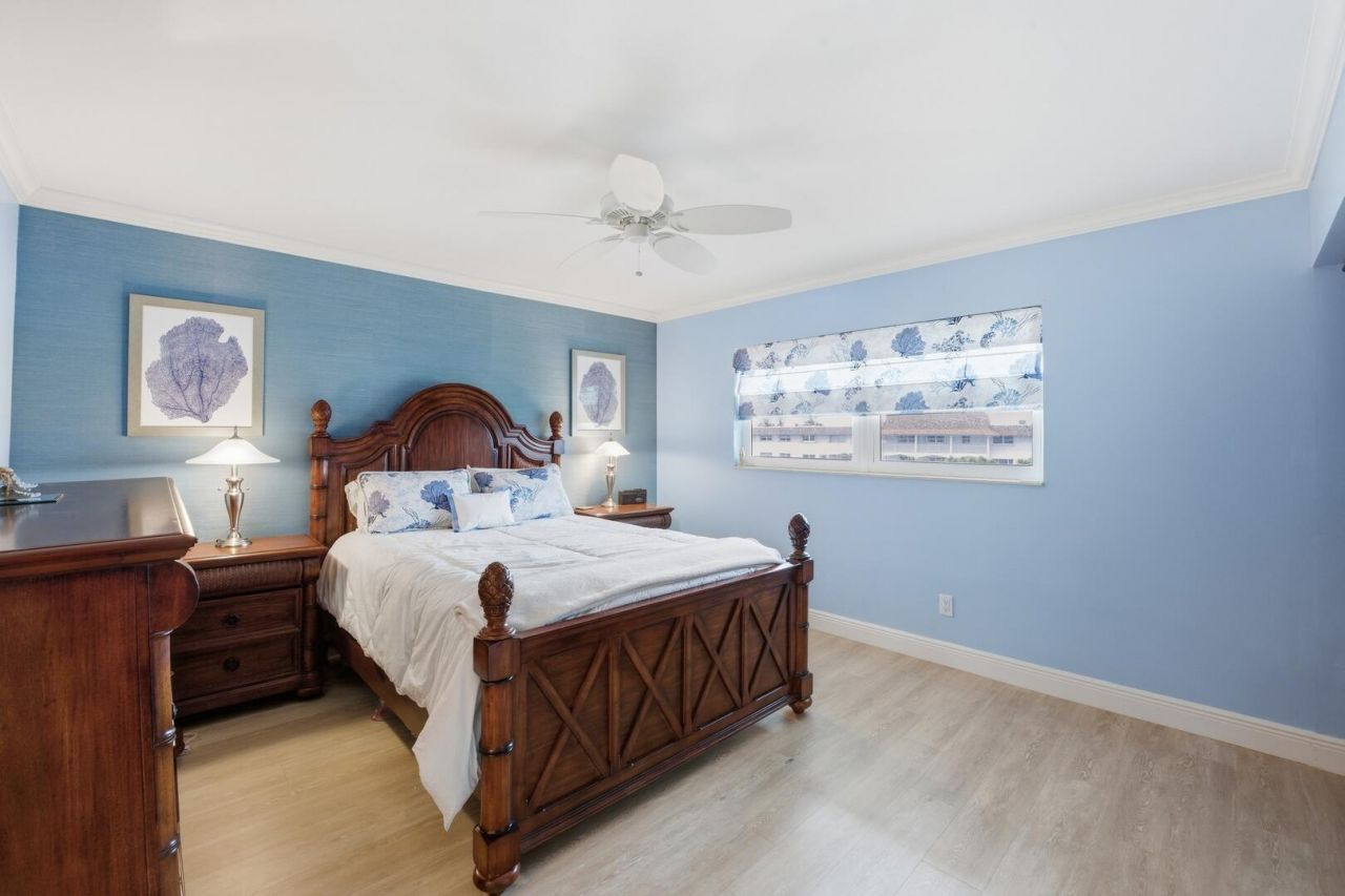 111 Shore Court, Unit 305-c, North Palm Beach, FL 33408 Photo