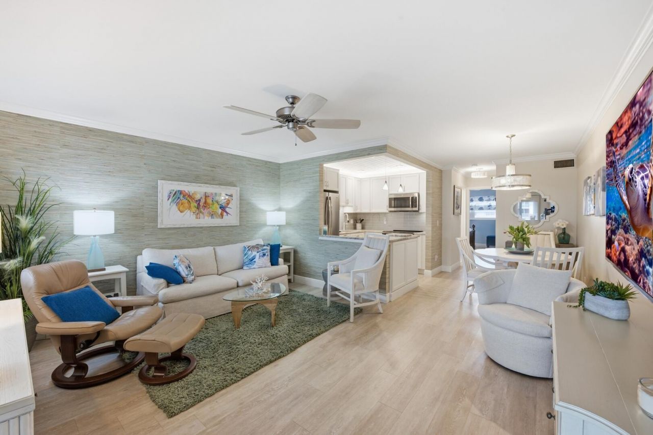 111 Shore Court, Unit 305-C, North Palm Beach, FL 33408 Photo