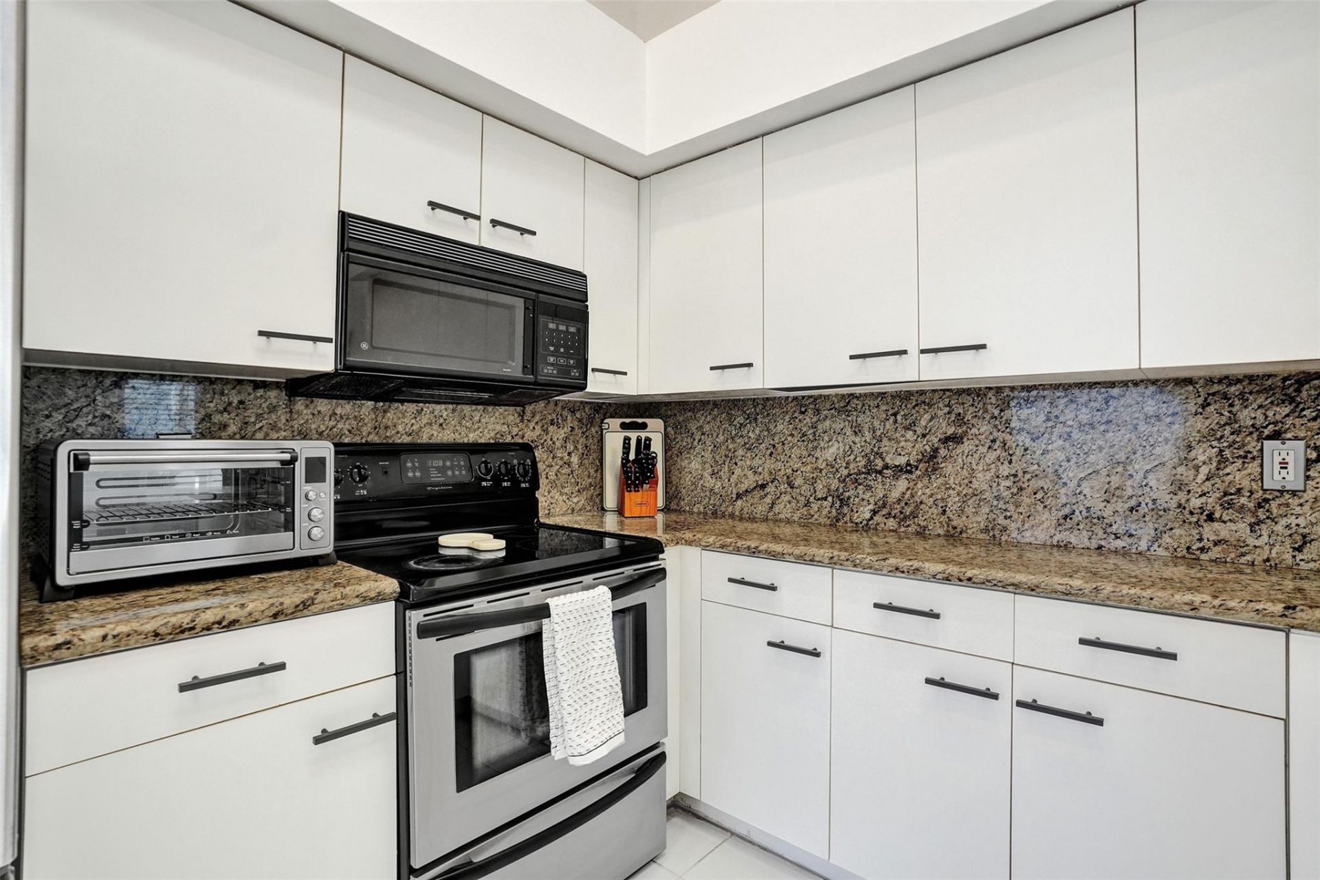 10108 NW 4th Street, Plantation, FL 33324 Photo