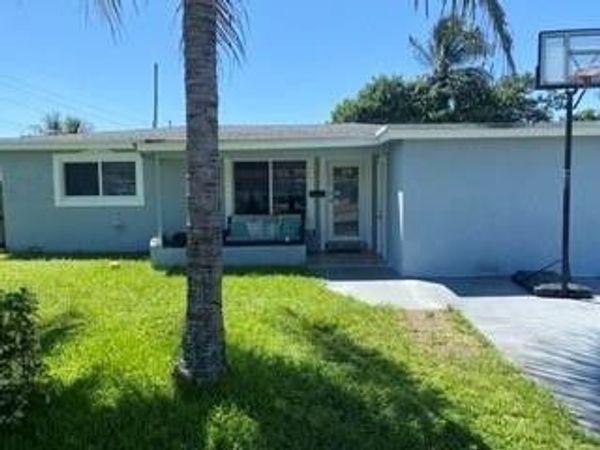 3110 SW 17th St, Fort Lauderdale, FL 33312