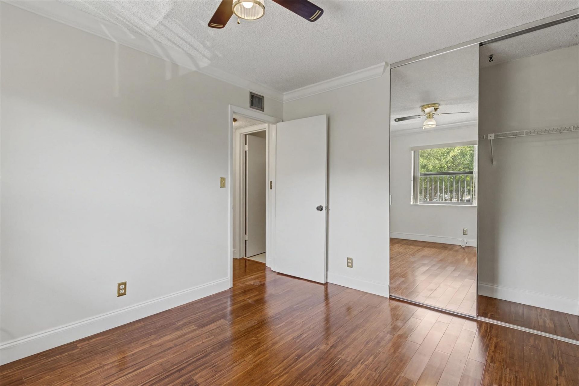 3183 S Carambola Circle, Unit 2392, Coconut Creek, FL 33066 Photo