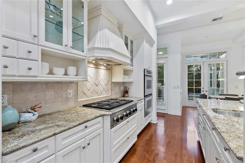 1551 Gulf Shore Blvd S, Naples, FL 34102 Photo