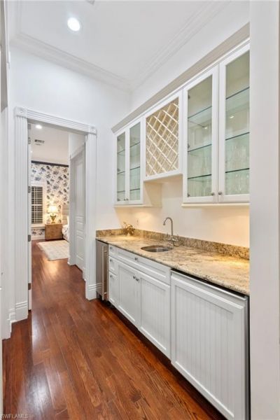 1551 Gulf Shore Blvd S, Naples, FL 34102 Photo