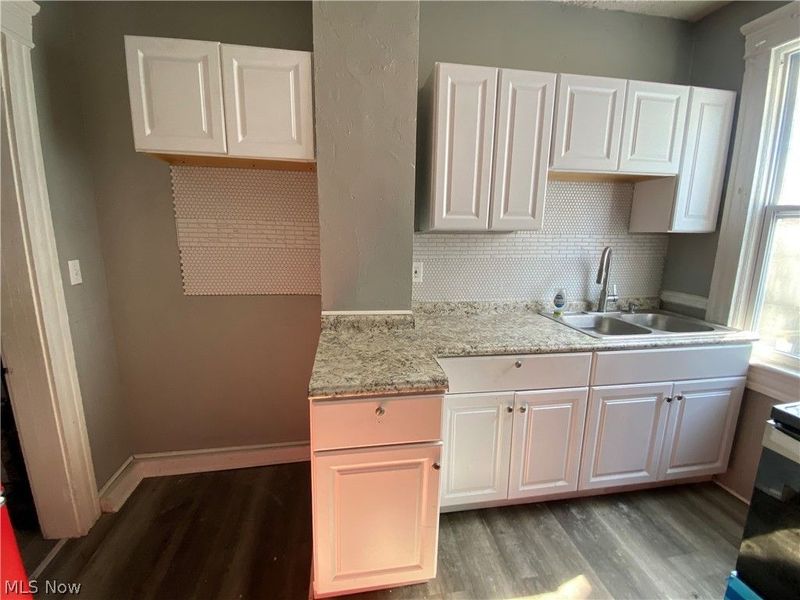 2355 E 86th Street, Cleveland, OH 44106 Photo 13