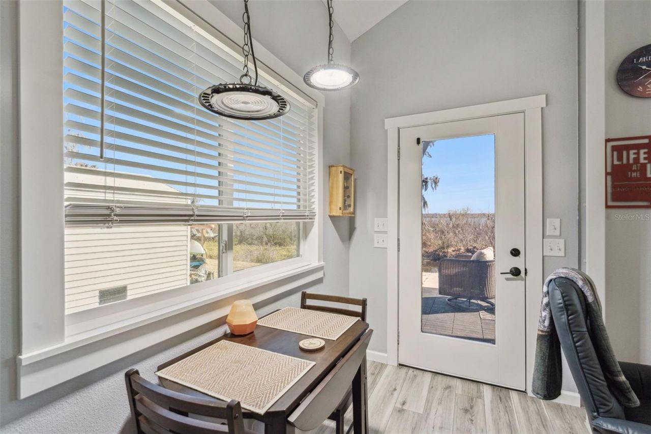 645 Cr 485a, Lake Panasoffkee, FL 33538 Photo